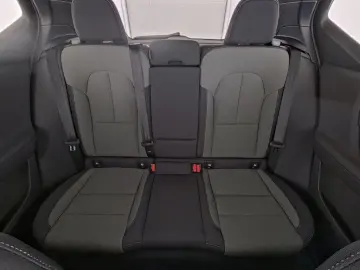 VOLVO XC40 Plus Dark 2WD AHK Digitales Cockpit Memory