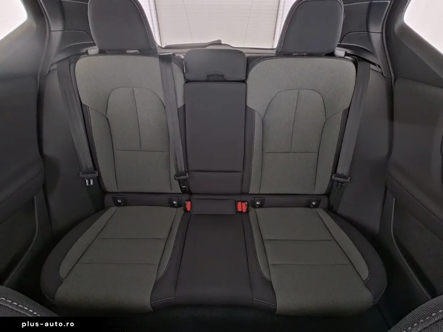 VOLVO XC40 Plus Dark 2WD AHK Digitales Cockpit Memory