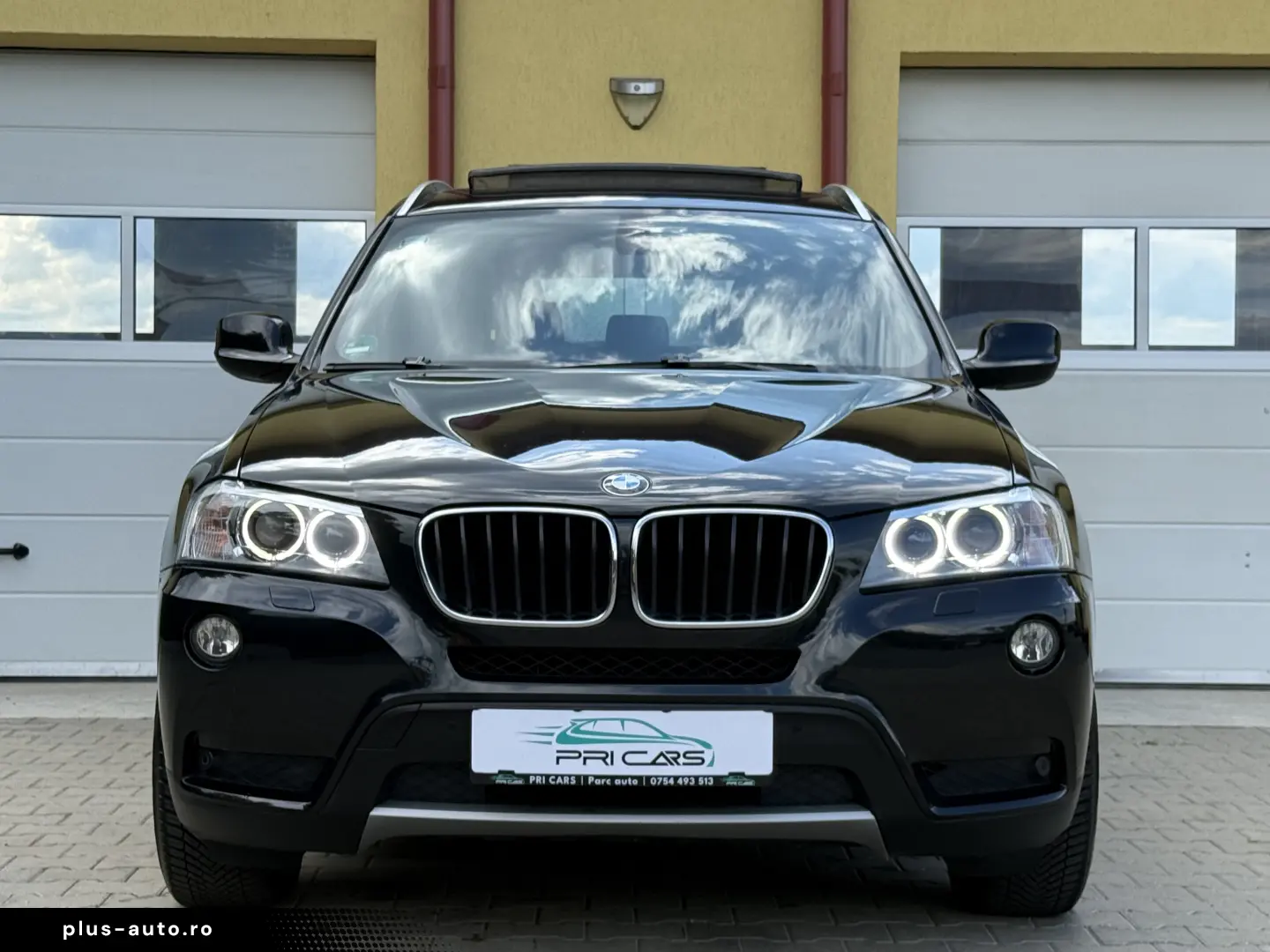 2.0d   184cp   xDrive   Camera   Panorama    Keyless   Navi
