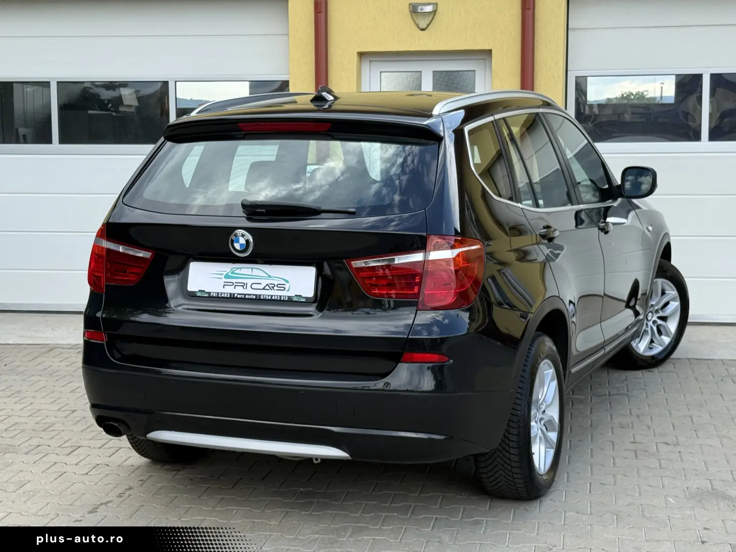 2.0d   184cp   xDrive   Camera   Panorama    Keyless   Navi