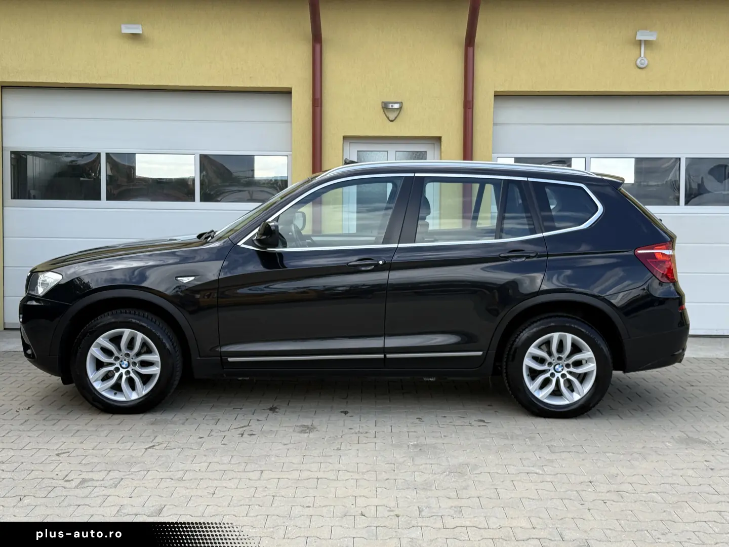 2.0d   184cp   xDrive   Camera   Panorama    Keyless   Navi