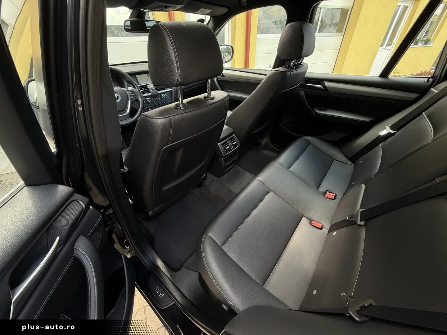 2.0d   184cp   xDrive   Camera   Panorama    Keyless   Navi