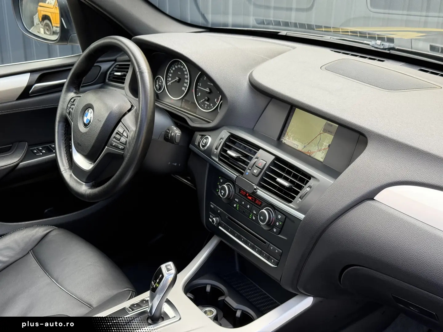 2.0d   184cp   xDrive   Camera   Panorama    Keyless   Navi