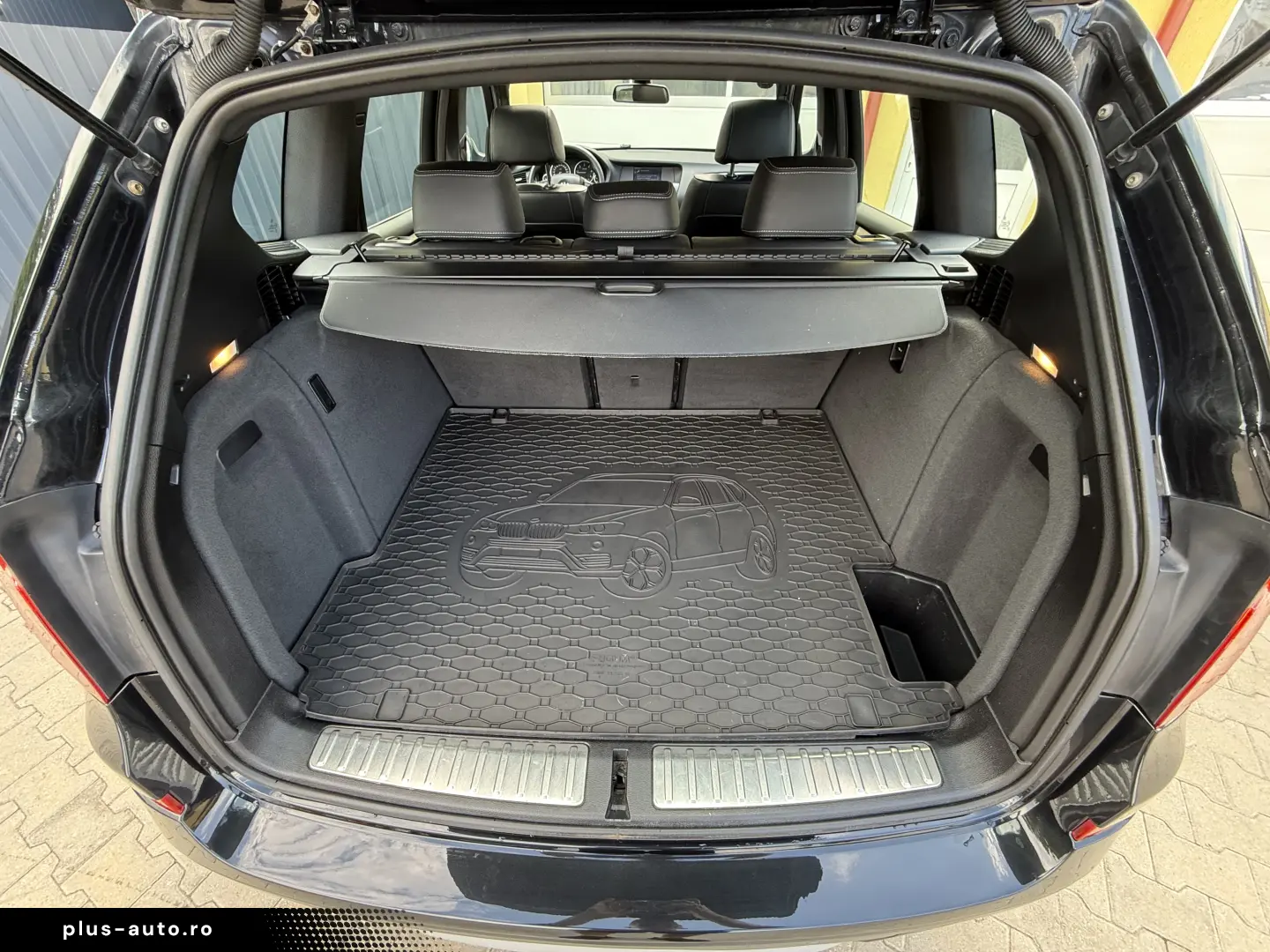2.0d   184cp   xDrive   Camera   Panorama    Keyless   Navi