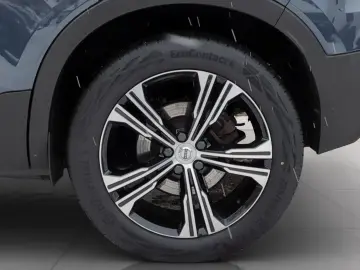 VOLVO XC40 B4 Inscription  360 HK Pano e-Sitze ACC