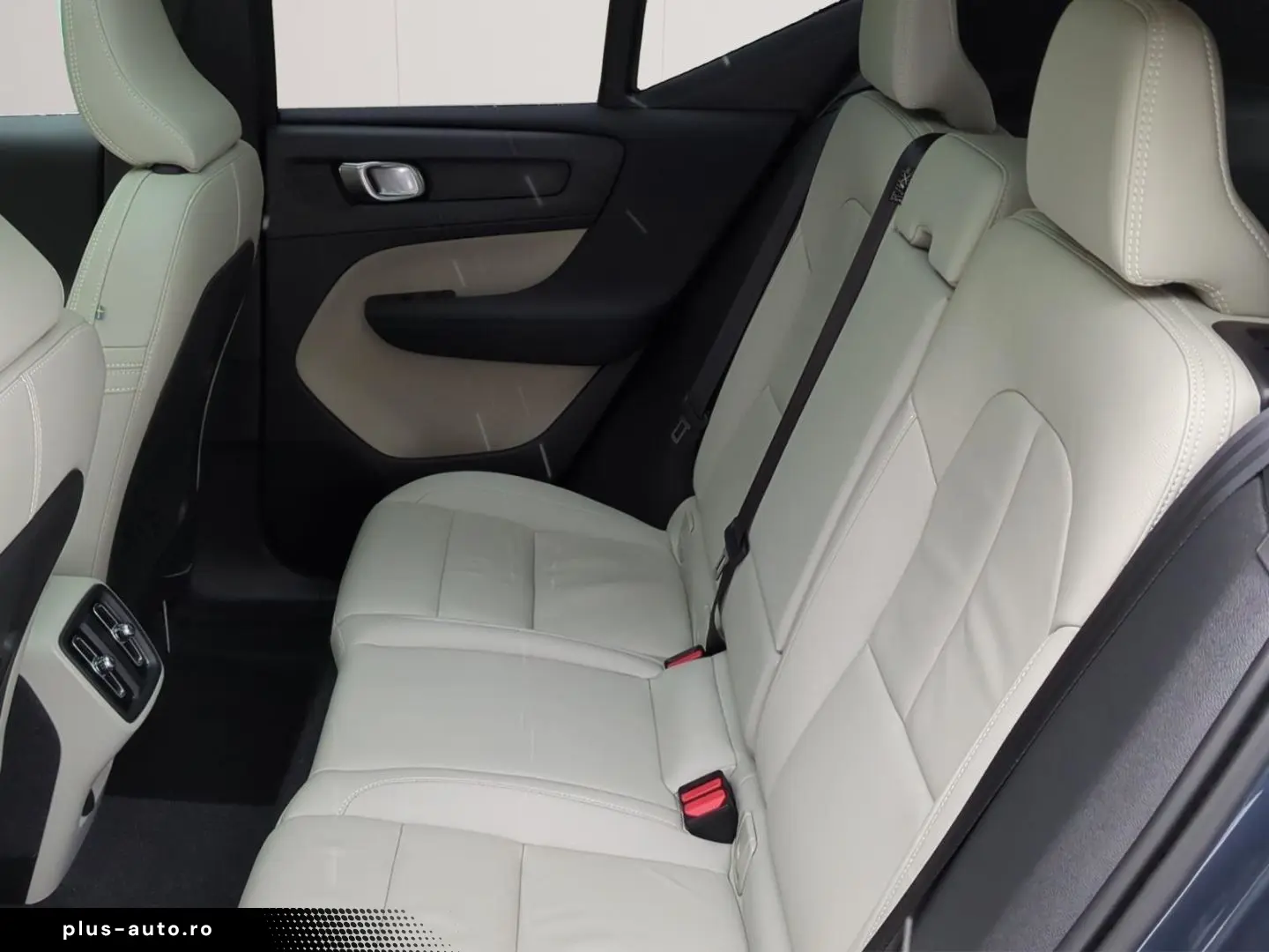 VOLVO XC40 B4 Inscription  360 HK Pano e-Sitze ACC