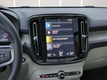 VOLVO XC40 B4 Inscription  360 HK Pano e-Sitze ACC