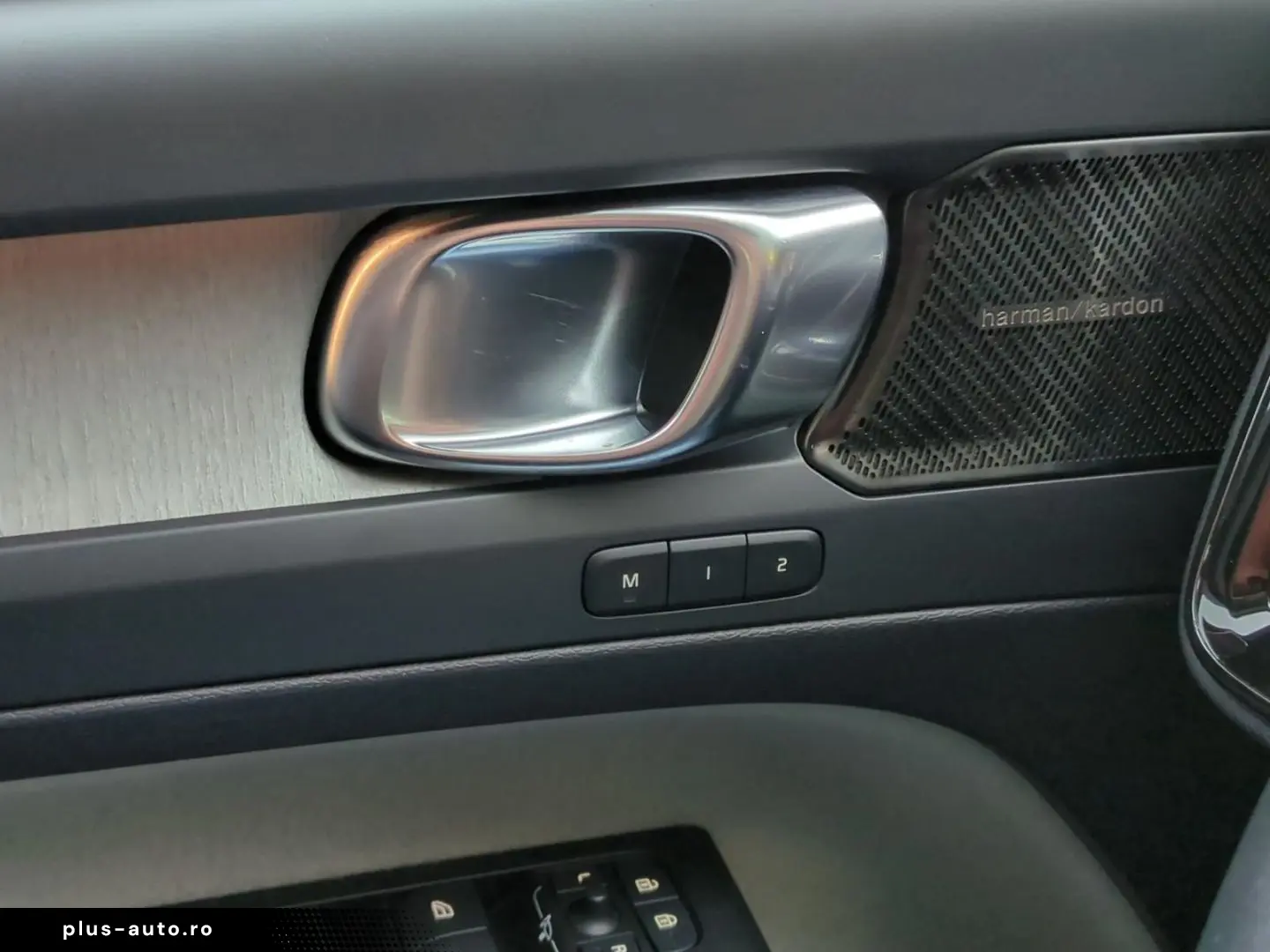 VOLVO XC40 B4 Inscription  360 HK Pano e-Sitze ACC