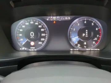 VOLVO XC40 B4 Inscription  360 HK Pano e-Sitze ACC
