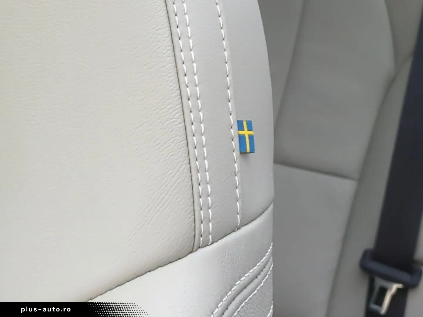 VOLVO XC40 B4 Inscription  360 HK Pano e-Sitze ACC