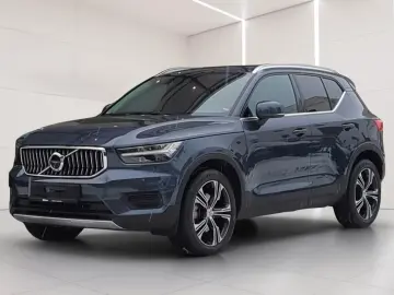 VOLVO XC40 B4 Inscription  360 HK Pano e-Sitze ACC