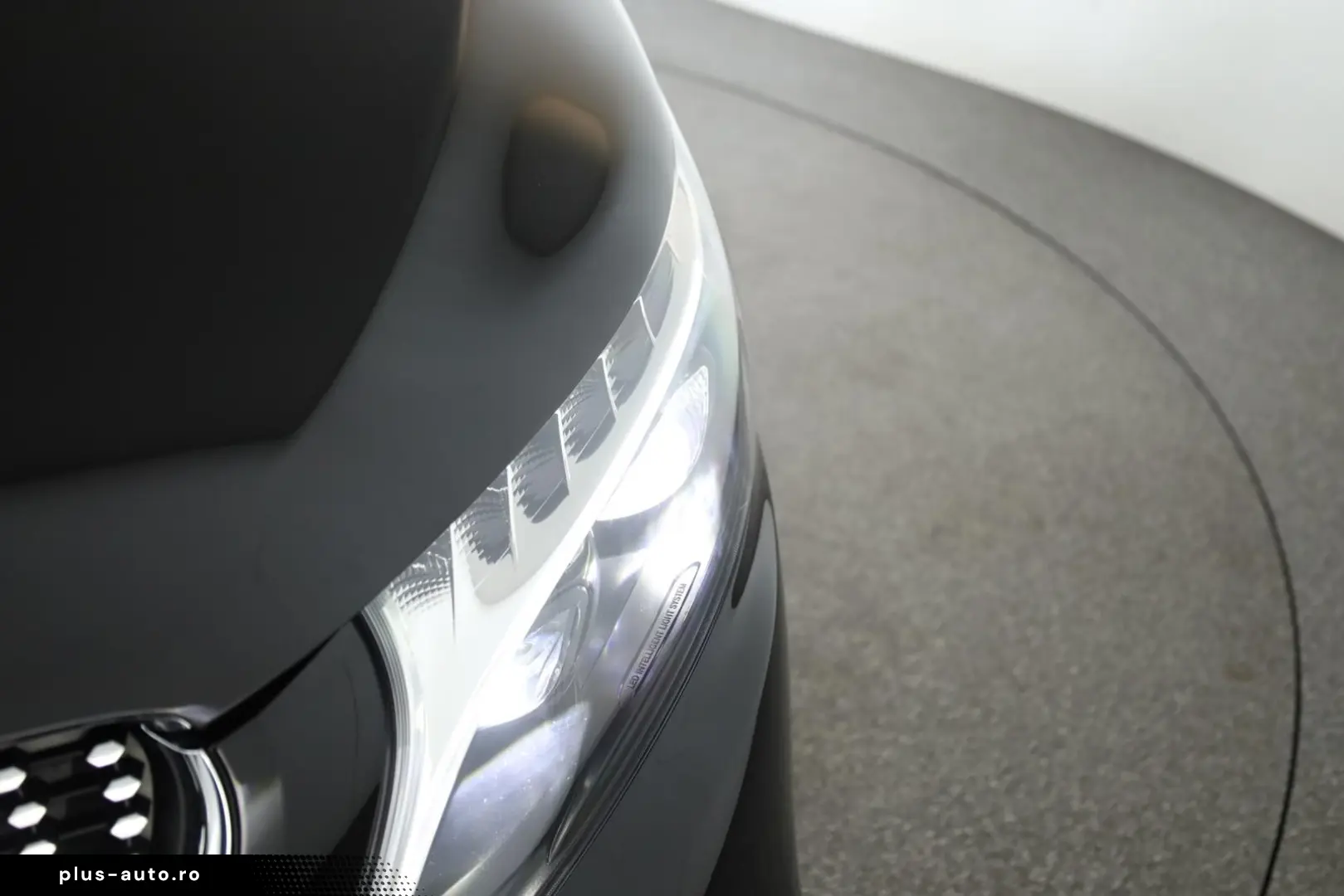 MERCEDES-BENZ V 300 d 4M lang Avantgarde AMG