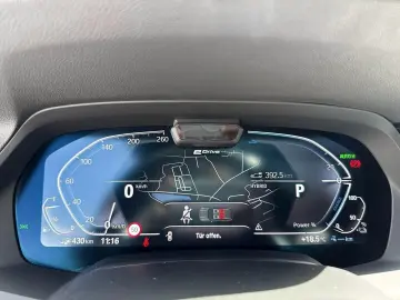 BMW X5 XDRIVE45E Sportpaket HUD Luftfederung AD Nive