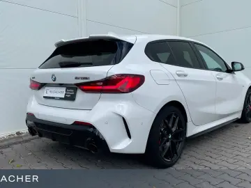 BMW M135 xDrive LCPro.HuD RFK Pano M-Sitze