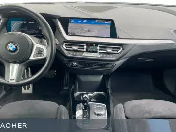 BMW M135 xDrive LCPro.HuD RFK Pano M-Sitze