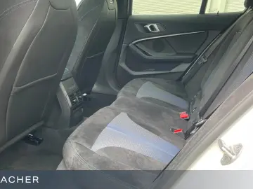BMW M135 xDrive LCPro.HuD RFK Pano M-Sitze