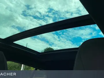 BMW M135 xDrive LCPro.HuD RFK Pano M-Sitze