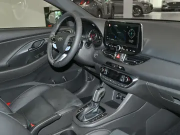 HYUNDAI i30 N-Perfomance DCT Kom.Paket Navi LED CarPlay