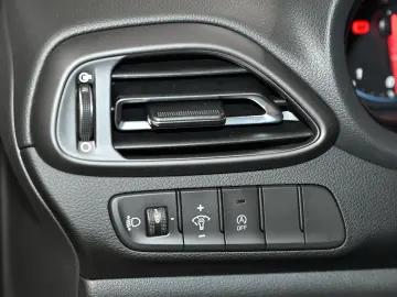 HYUNDAI i30 N-Perfomance DCT Kom.Paket Navi LED CarPlay