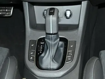 HYUNDAI i30 N-Perfomance DCT Kom.Paket Navi LED CarPlay