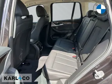 BMW X3 xDrive20i LC Prof Driv Assis Ambiente LED