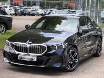 BMW 550e M Sport ACC IntAktL.PanoD.SuView.Sitzbel.19