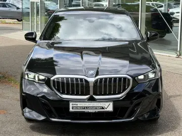 BMW 550e M Sport ACC IntAktL.PanoD.SuView.Sitzbel.19