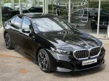BMW 550e M Sport ACC IntAktL.PanoD.SuView.Sitzbel.19