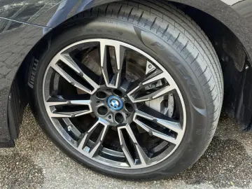BMW 550e M Sport ACC IntAktL.PanoD.SuView.Sitzbel.19