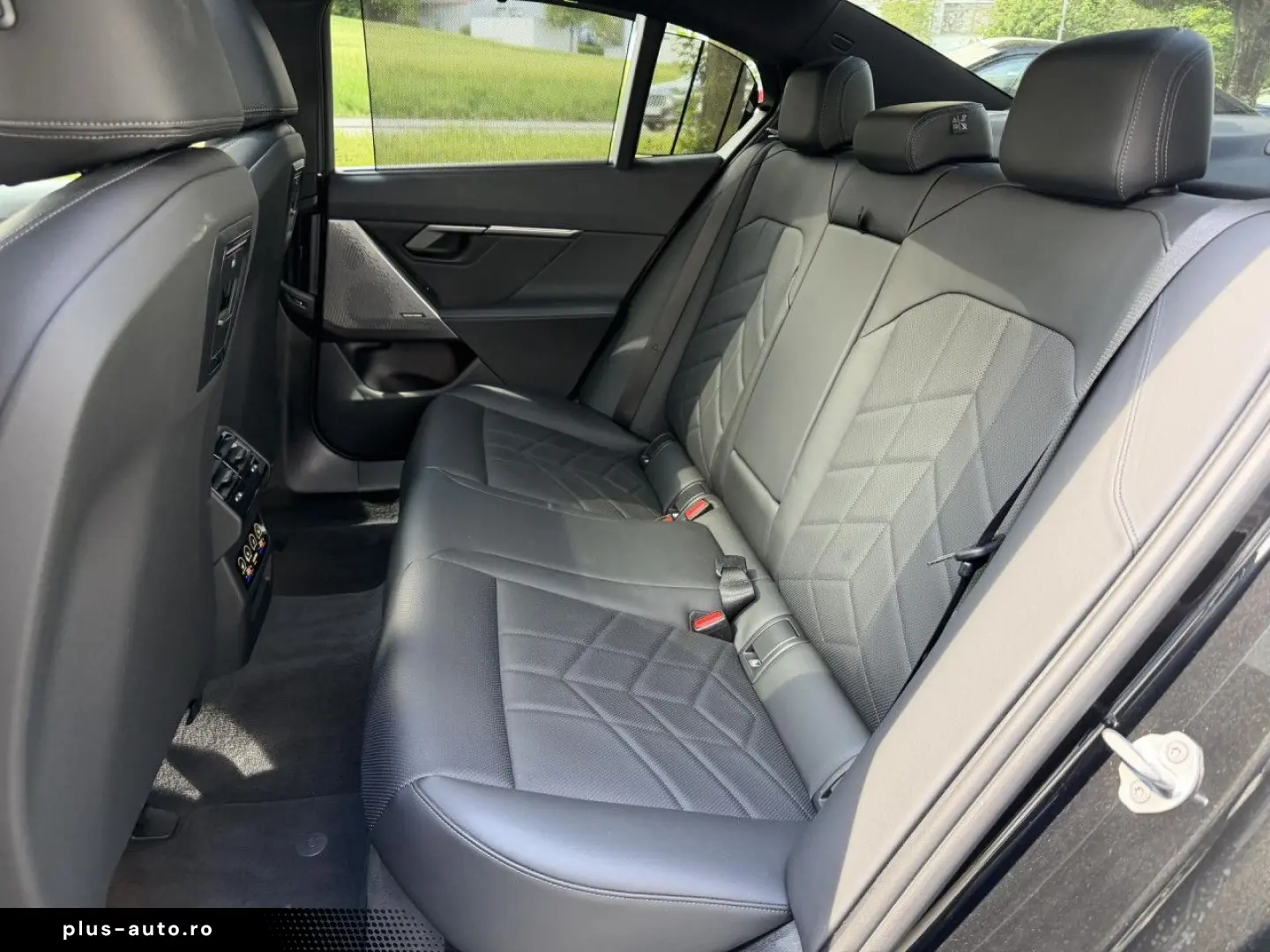 BMW 550e M Sport ACC IntAktL.PanoD.SuView.Sitzbel.19