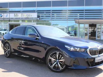 BMW 550e M Sport ACC IntAkt.PanoD.Icon.Sitzbel.360