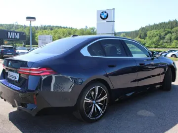 BMW 550e M Sport ACC IntAkt.PanoD.Icon.Sitzbel.360