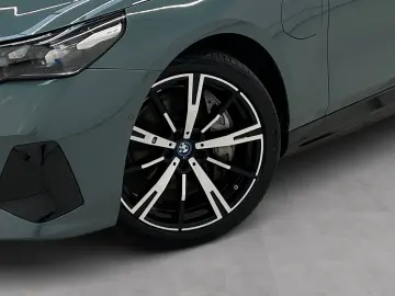 BMW 550e xDrive M Sport AHK Driv.Assist.Prof Kamera