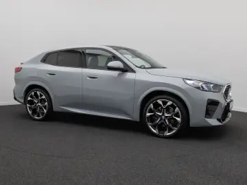 BMW X2 sD20i M Sport 360 H K HUD DAB Panorama 21Zoll