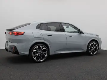 BMW X2 sD20i M Sport 360 H K HUD DAB Panorama 21Zoll