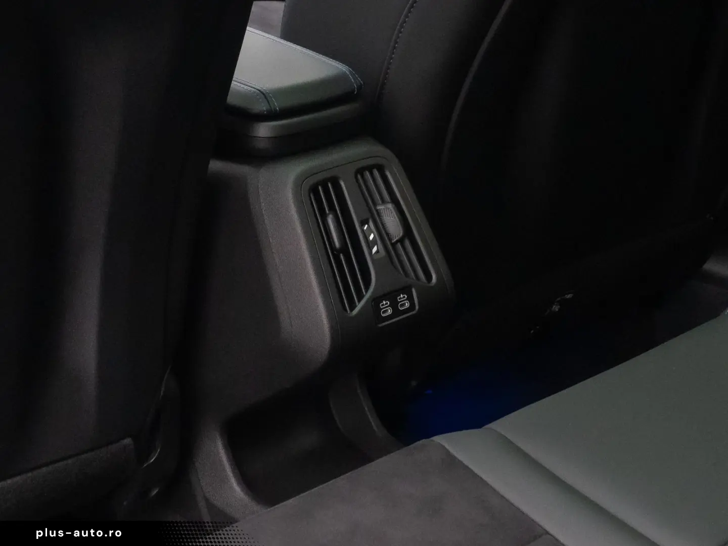 BMW X2 2025 — imagine 33