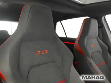 VW Golf VIII GTI Clubsport 2.0 TSI IQ.Light Navi Pa