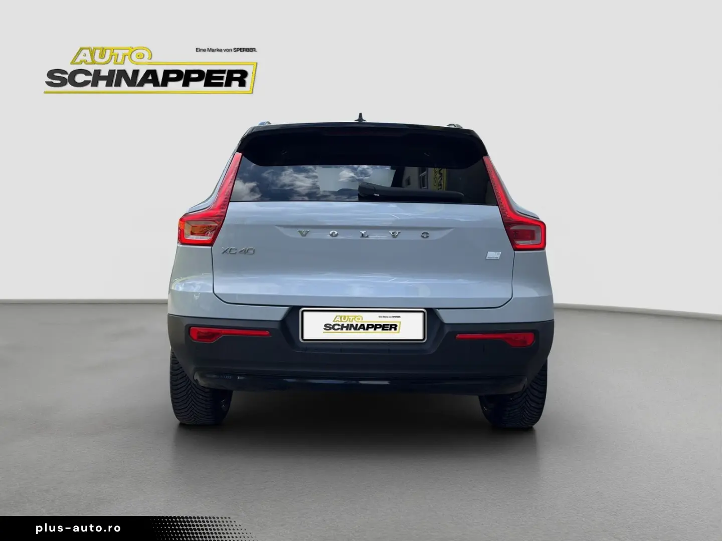 VOLVO XC40 T5 Recharge R Design Expression  AHK  Pano