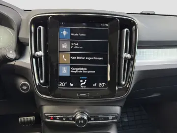 VOLVO XC40 T5 Recharge R Design Expression  AHK  Pano