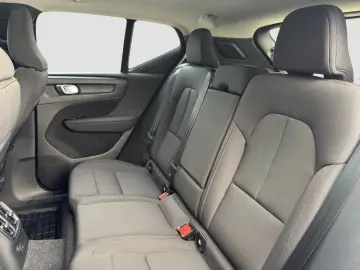 VOLVO XC40 T5 Recharge R Design Expression  AHK  Pano