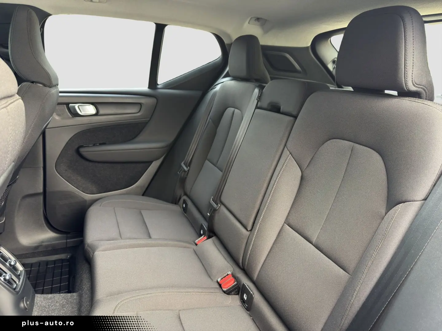 VOLVO XC40 T5 Recharge R Design Expression  AHK  Pano