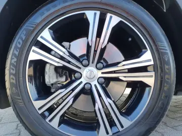VOLVO XC40 T5 FWD Recharge Inscription CAM LED LHZ SHZ