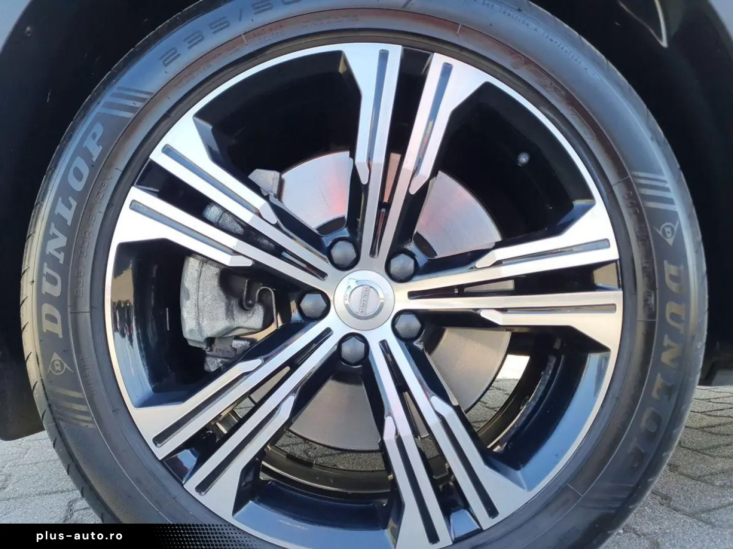 VOLVO XC40 T5 FWD Recharge Inscription CAM LED LHZ SHZ