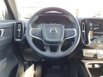 VOLVO XC40 T5 FWD Recharge Inscription CAM LED LHZ SHZ