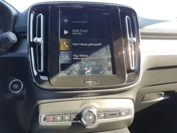 VOLVO XC40 T5 FWD Recharge Inscription CAM LED LHZ SHZ
