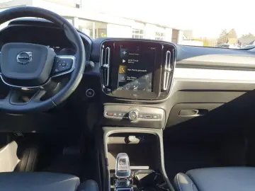 VOLVO XC40 T5 FWD Recharge Inscription CAM LED LHZ SHZ