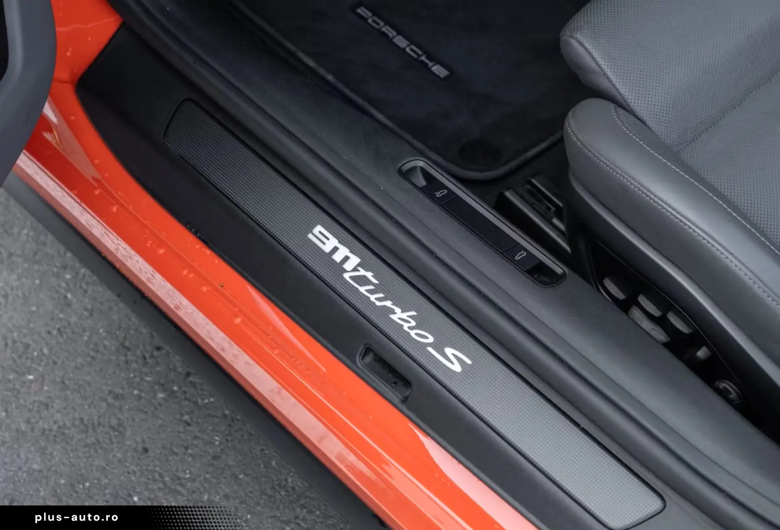 PORSCHE 992 911 Turbo S Cabriolet