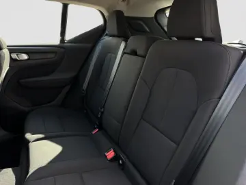 VOLVO XC40 T4 Essential Plug-In Hybrid Navi LED GJR