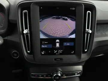 VOLVO XC40 T4 Essential Plug-In Hybrid Navi LED GJR
