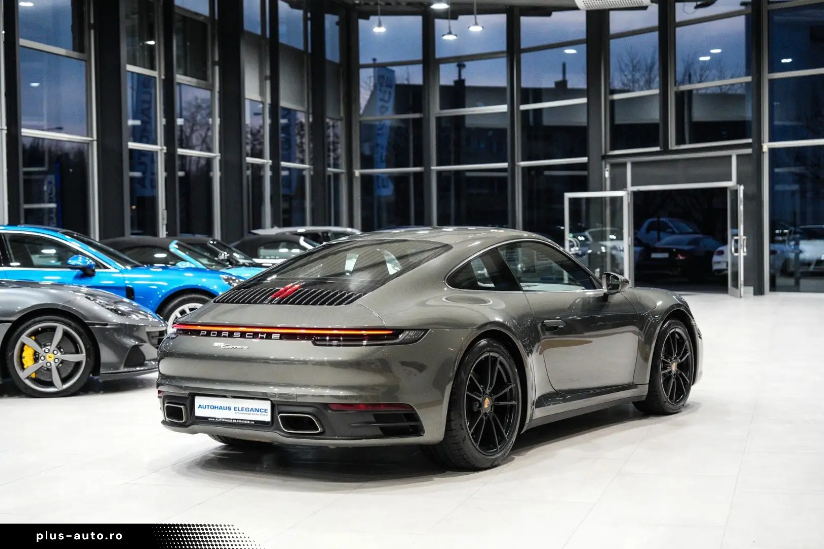 PORSCHE 992 Coupe